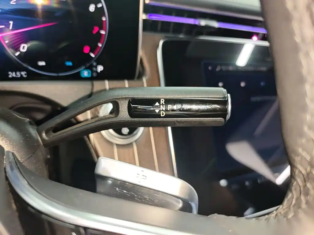 Mercedes-Benz E-Class — миниатюра 14