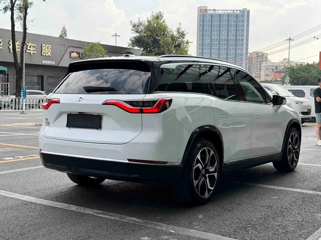 NIO ES8 — миниатюра 10