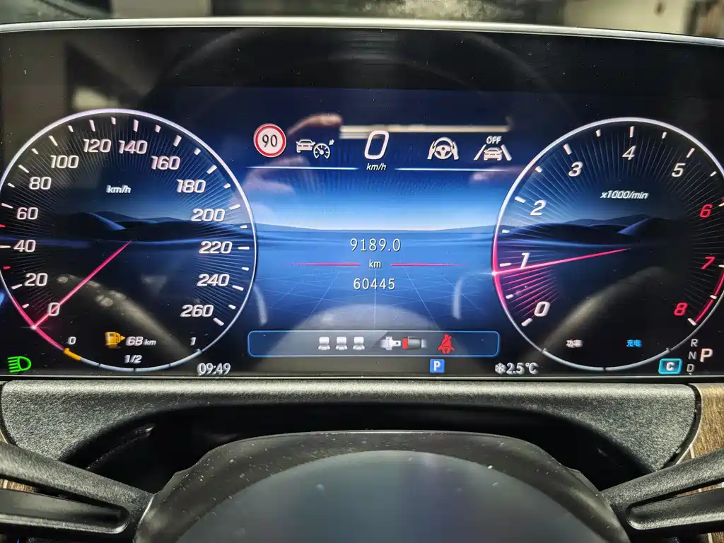 MERCEDES-BENZ E CLASS