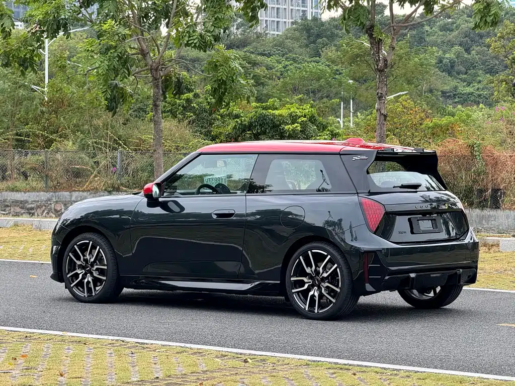 Mini COOPER 2024 452km COOPER SE