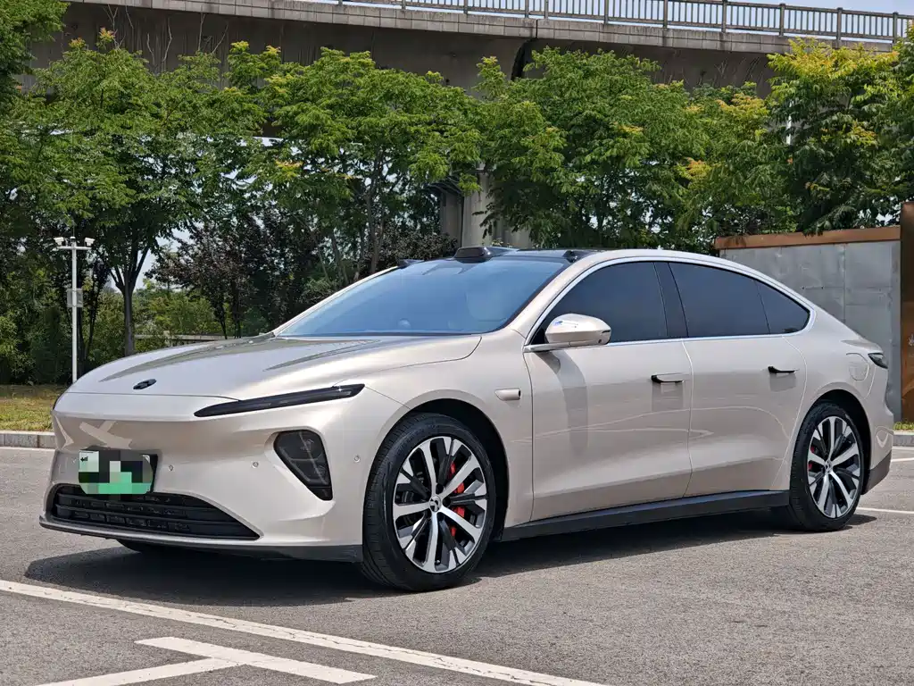 NIO ET7