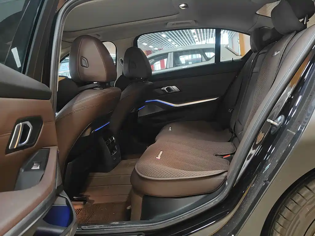 BMW 3 Series — миниатюра 4