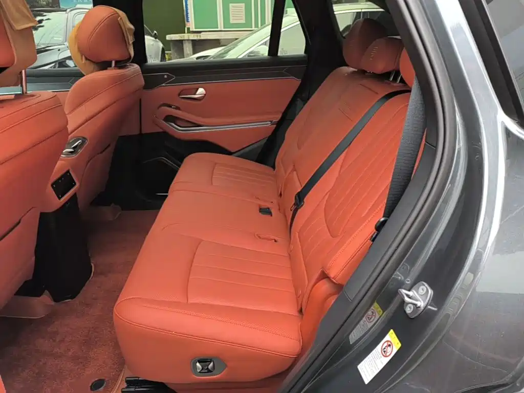 BYD Tang L — миниатюра 17