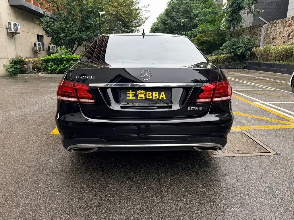 Mercedes-Benz E-Class — миниатюра 12