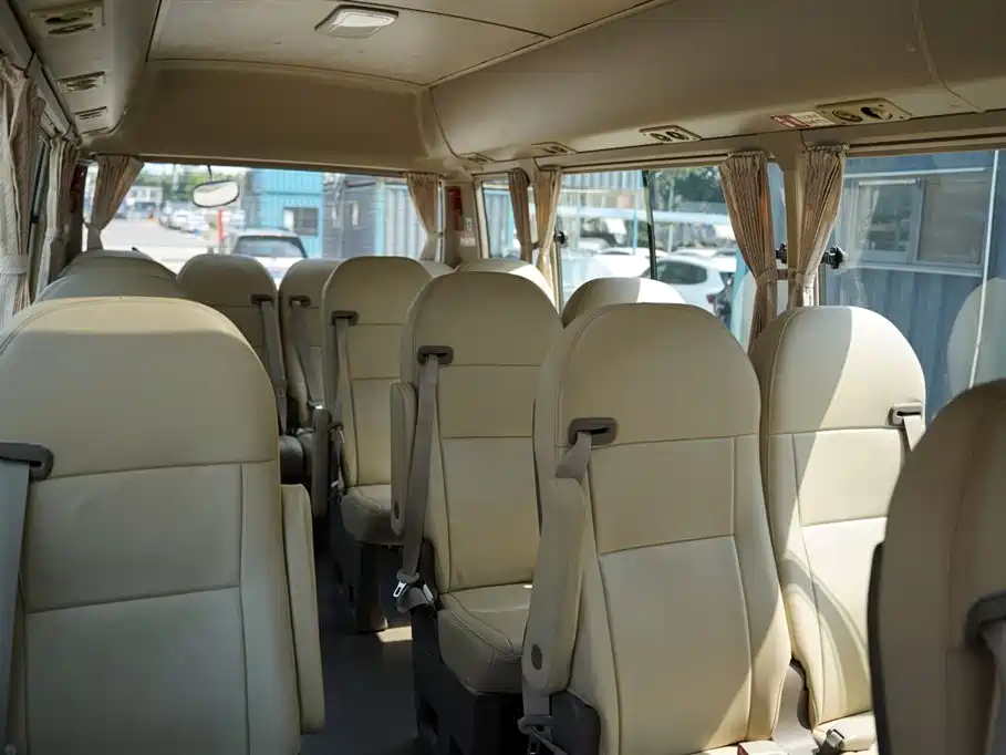 Toyota Coaster — миниатюра 24