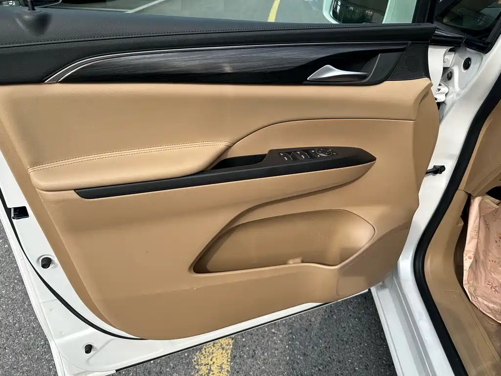 Buick GL8 2021 ES 653T Luxury