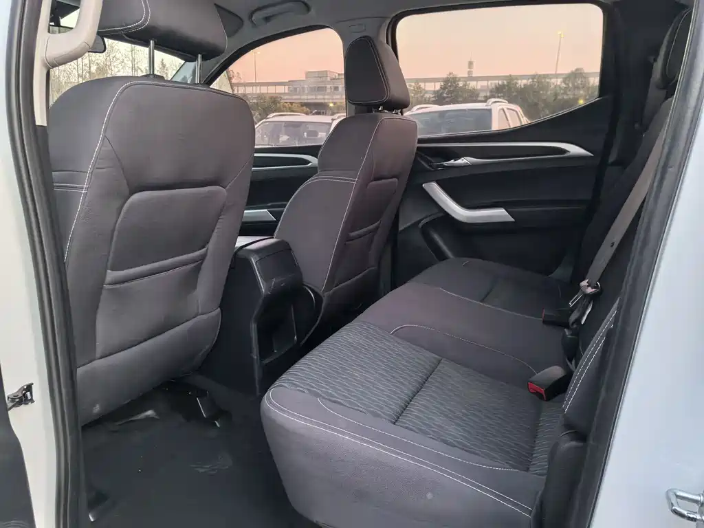 SAIC MAXUS CHASE T60