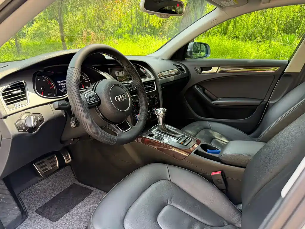 Audi A4L 2016 35 TFSI S line Comfort