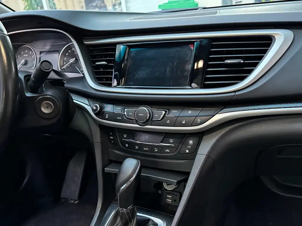 Buick Excelle — миниатюра 5