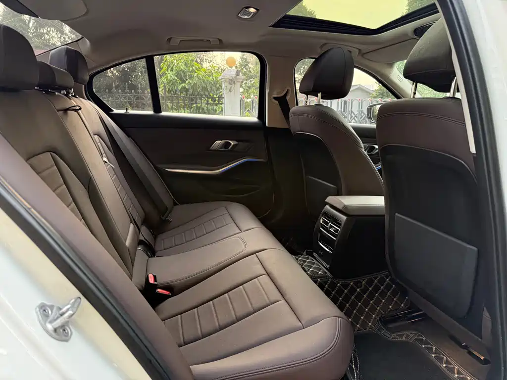 BMW 3 Series — миниатюра 14