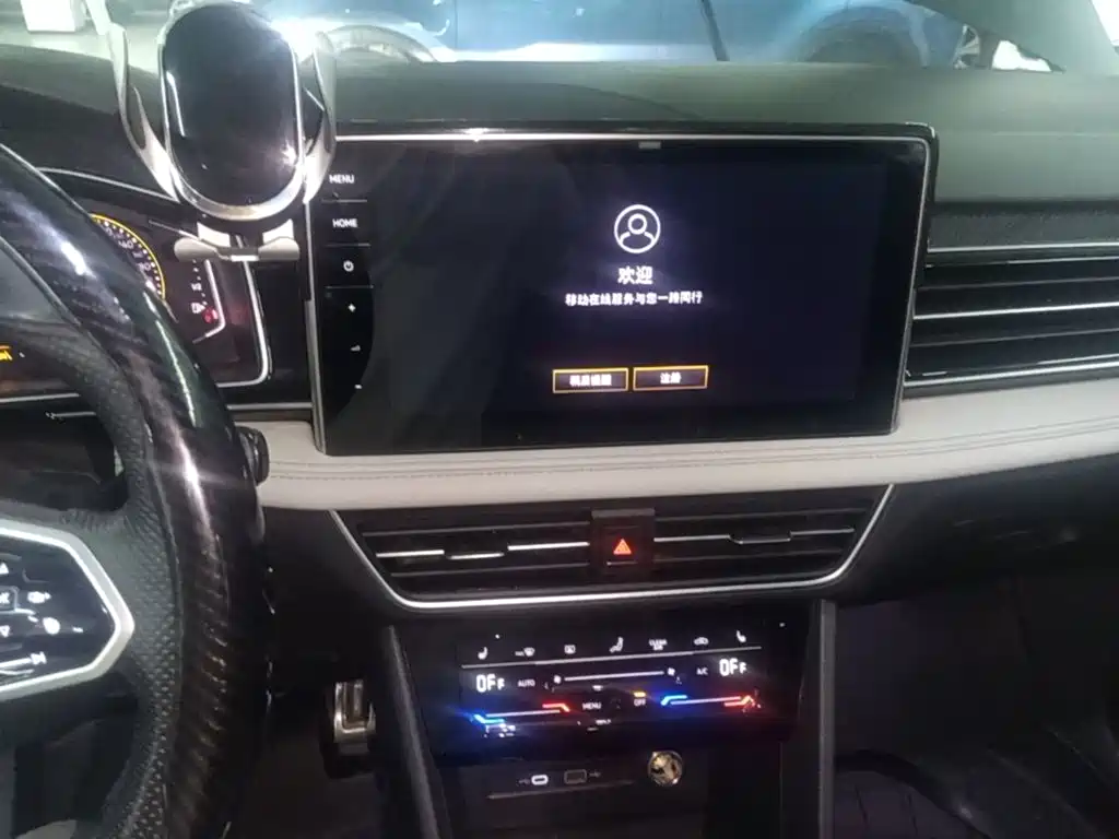 Volkswagen Tiguan L — миниатюра 13