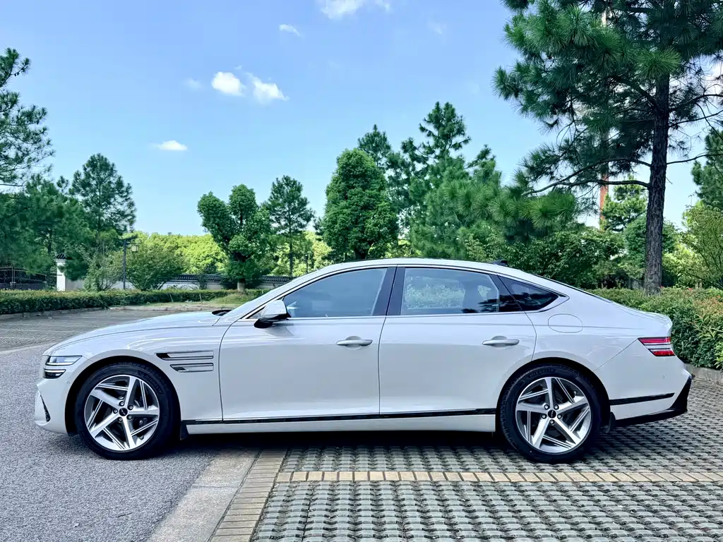 Genesis G80 — миниатюра 3
