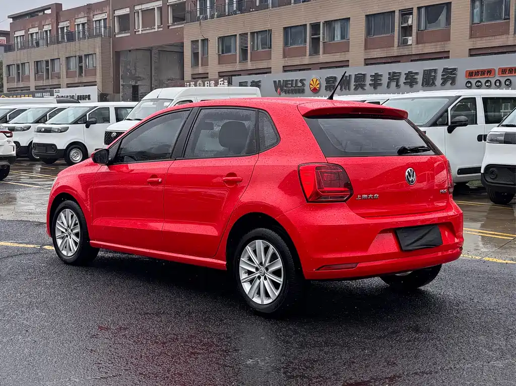 Volkswagen Polo 2014 1.6L AT Comfort