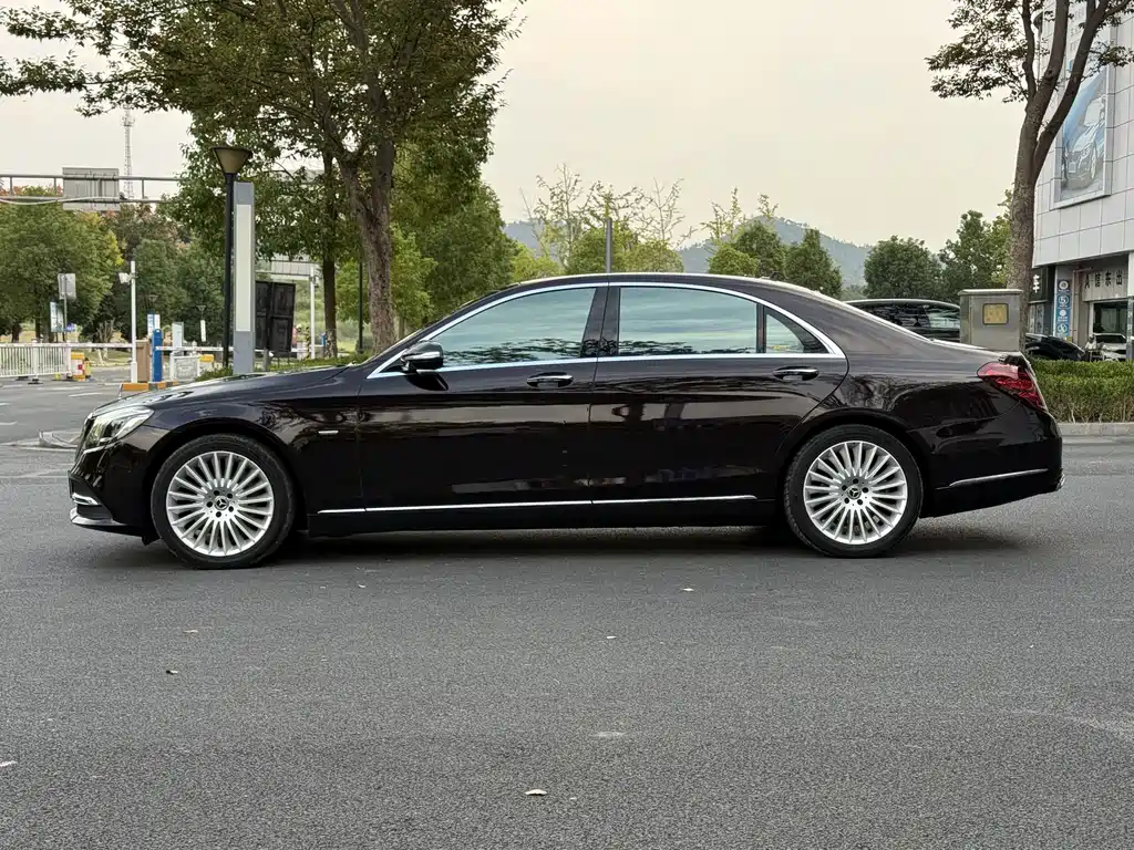 Mercedes-Benz S-Class — миниатюра 7