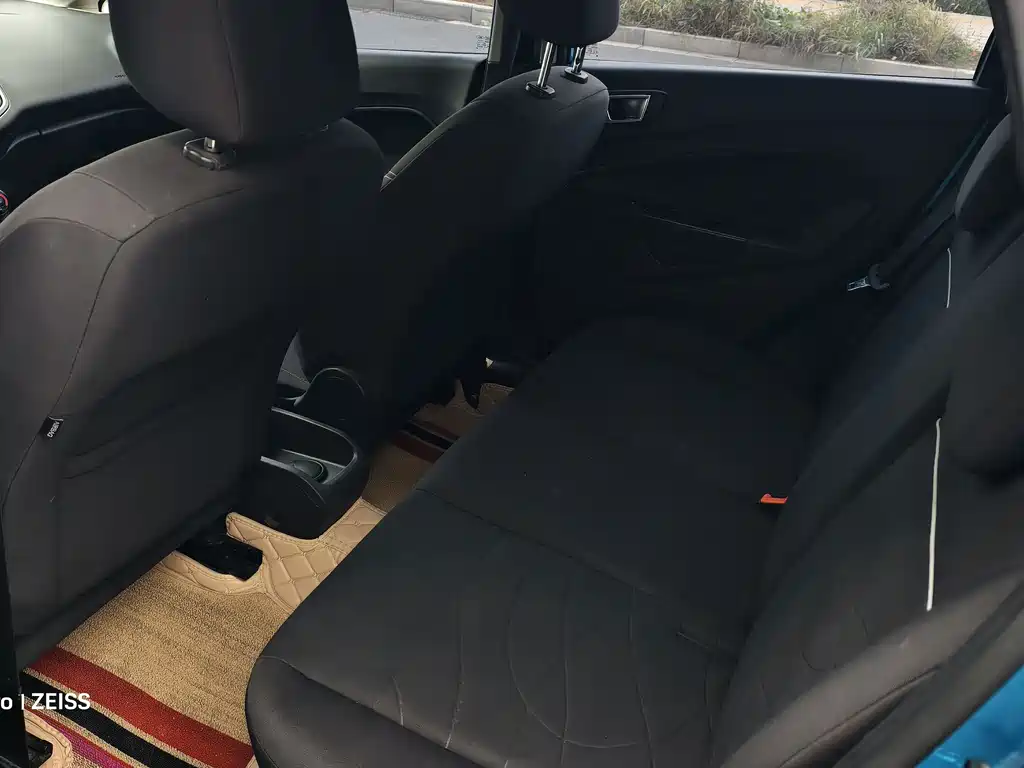 Ford Fiesta — миниатюра 9