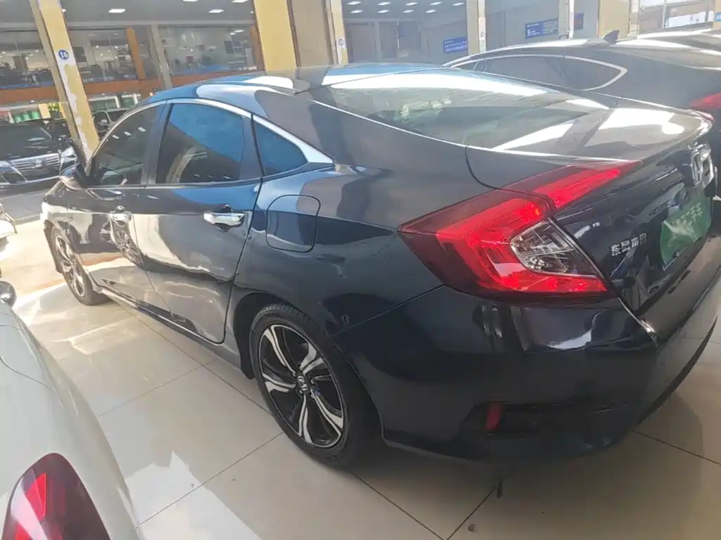 Honda Civic — миниатюра 5