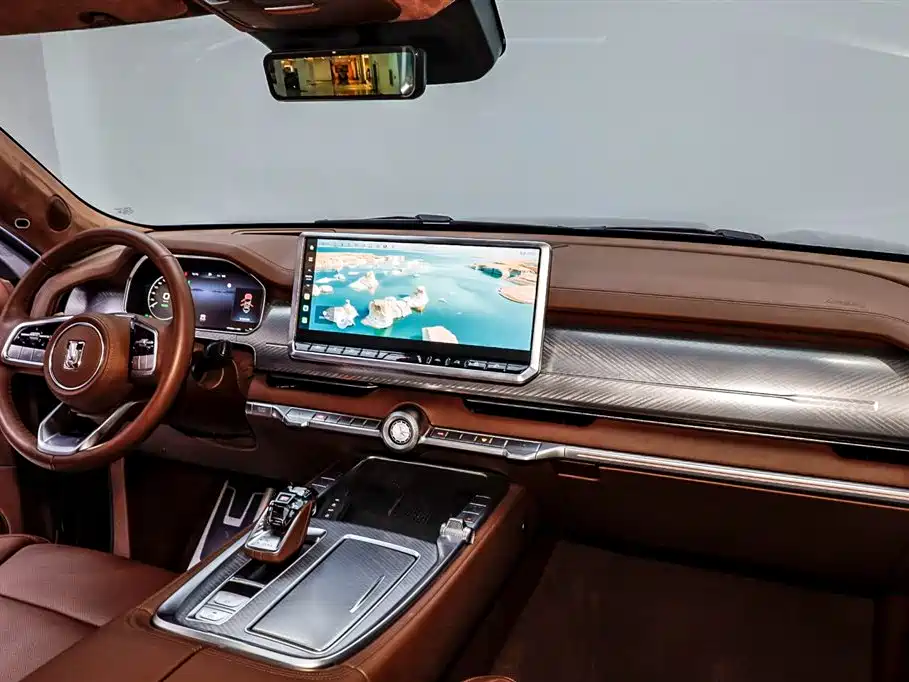 TANK TANK 700 NEW ENERGY