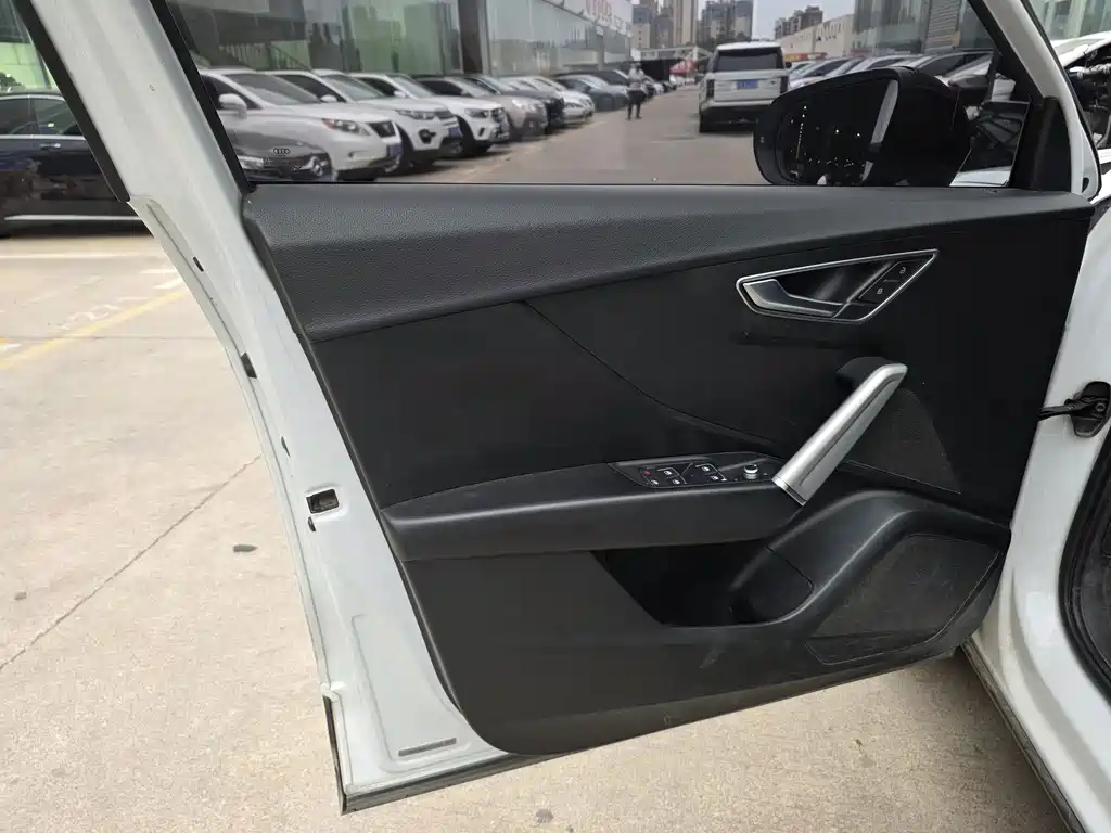 Audi Q2L — миниатюра 8
