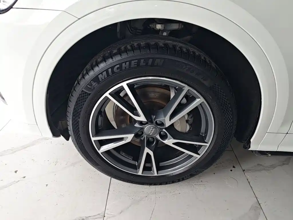 Audi Q5L — миниатюра 23
