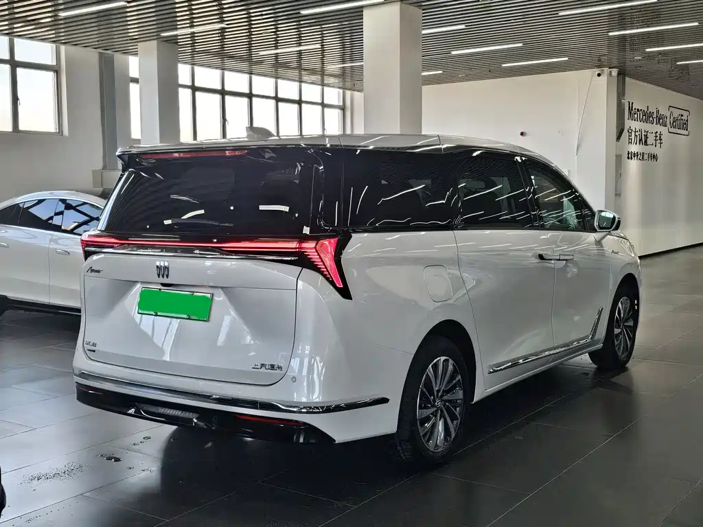 BUICK GL8 NEW ENERGY