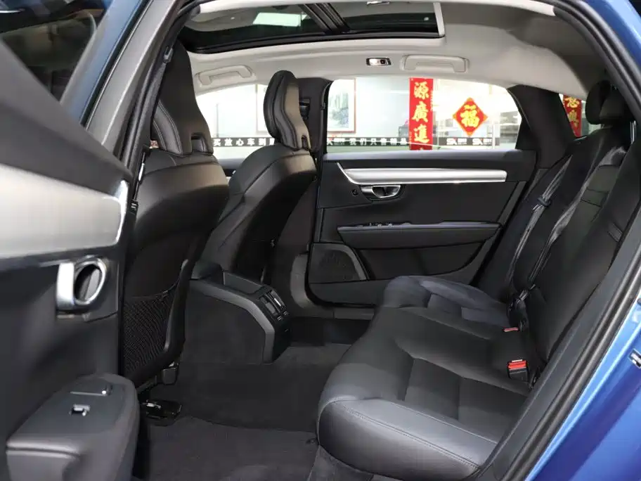 Volvo S90 — миниатюра 10