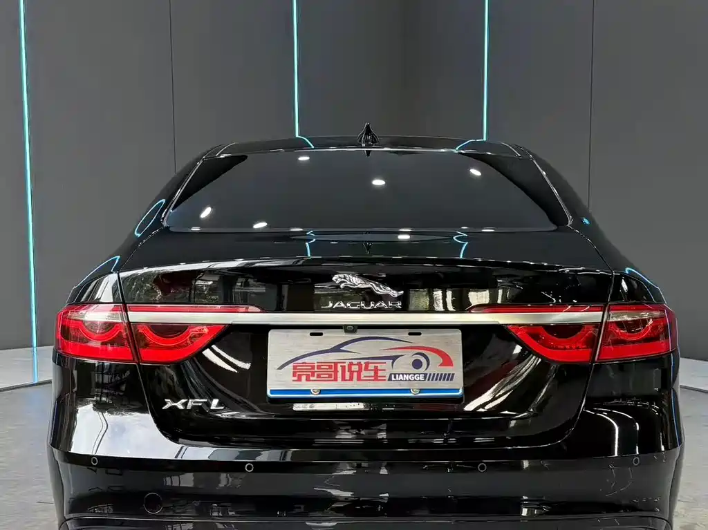 Jaguar XFL — миниатюра 7