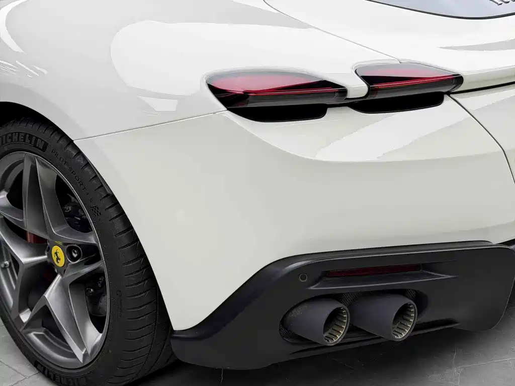 Ferrari Roma — миниатюра 4
