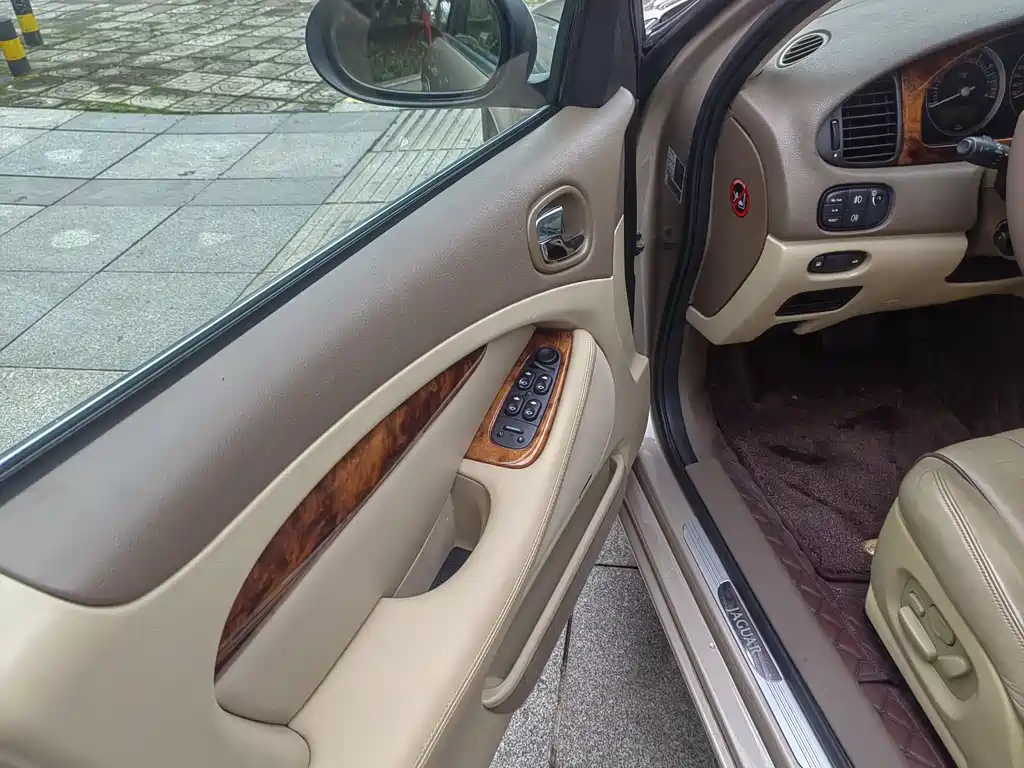 Jaguar S-TYPE — миниатюра 7