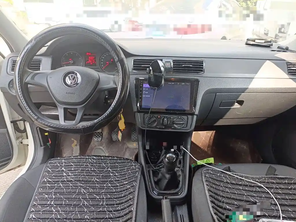 Volkswagen Santana — миниатюра 10