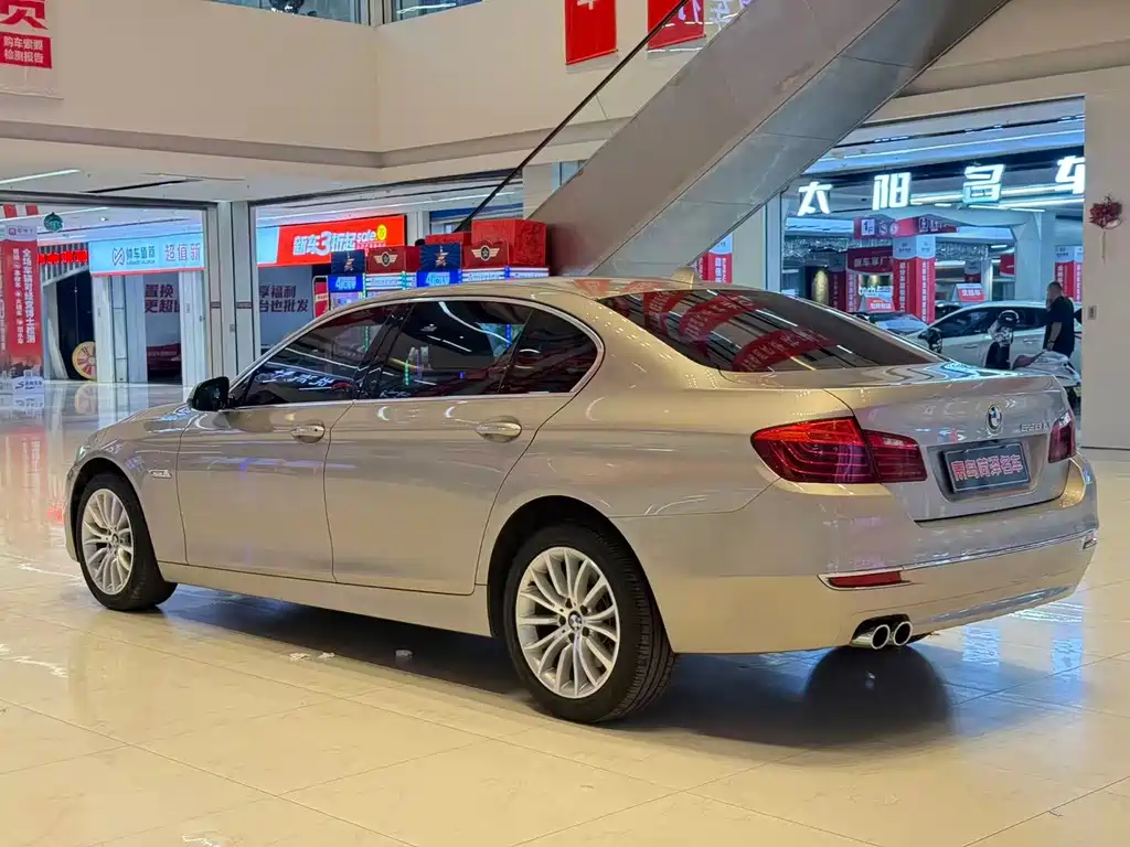BMW 5 Series — миниатюра 16