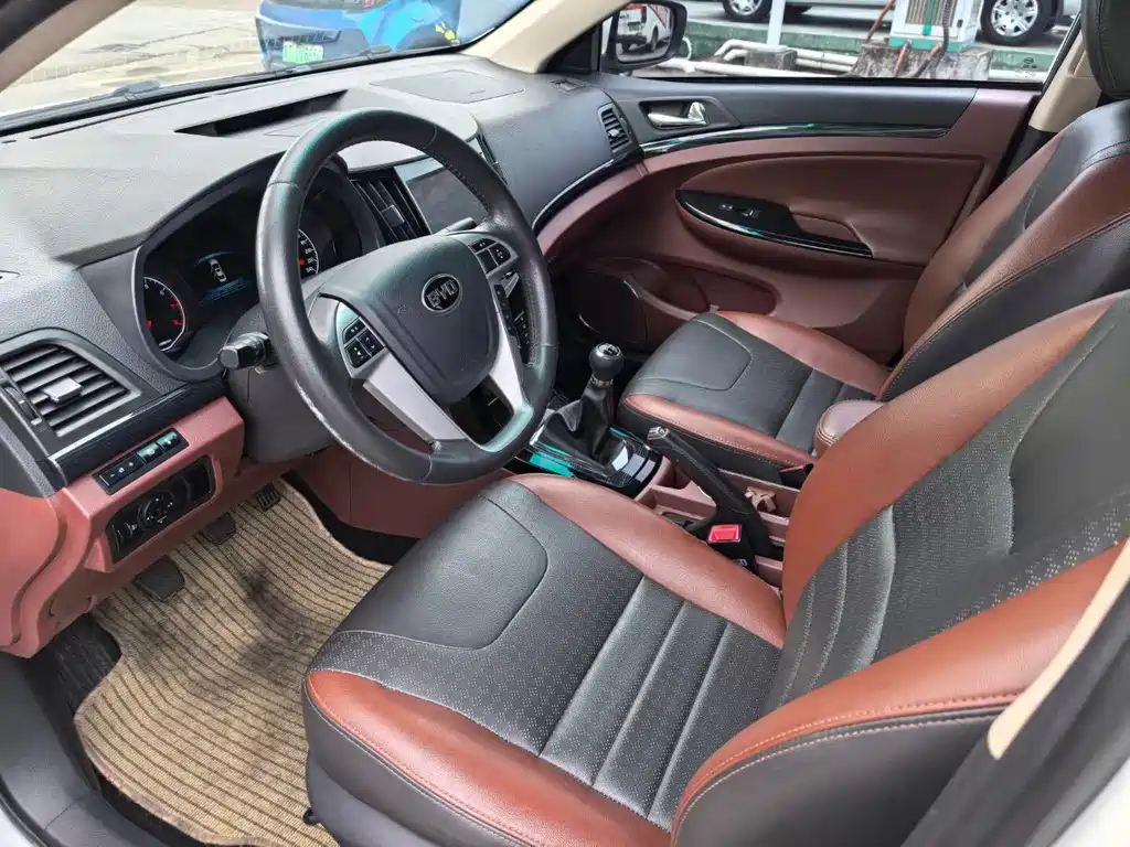 BYD Surui — миниатюра 8