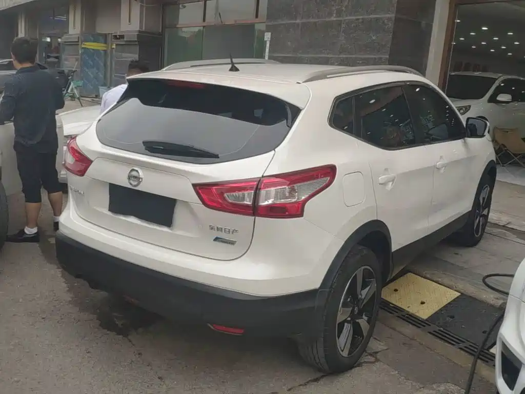 Nissan Qashqai — миниатюра 7