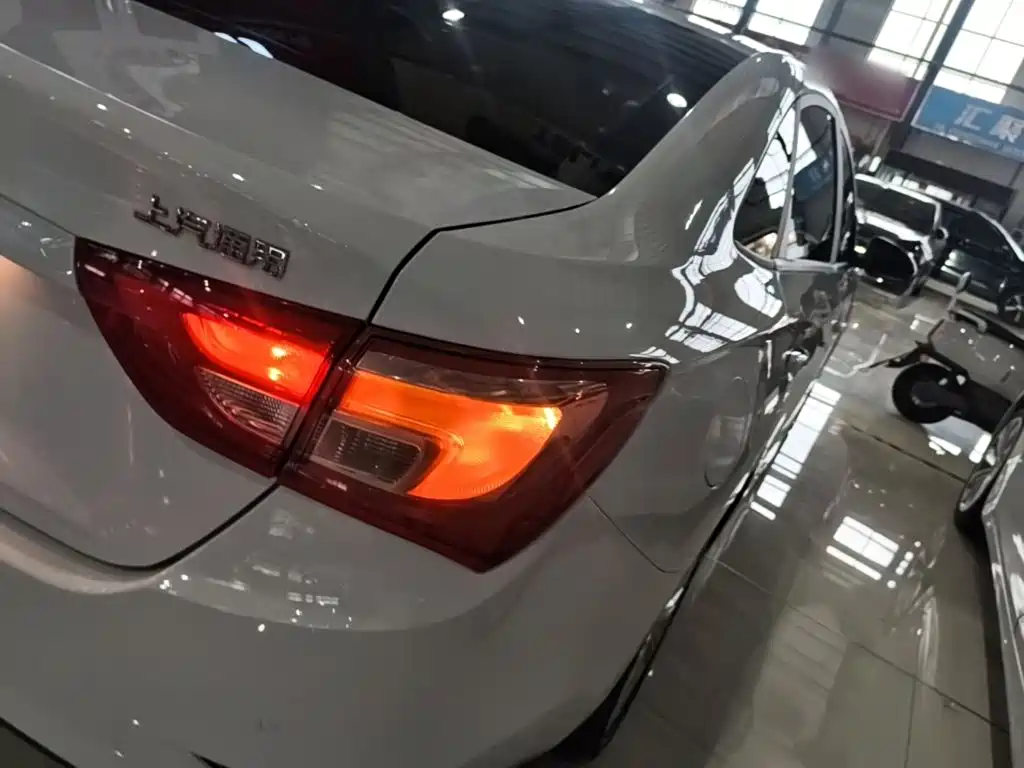 Buick Excelle — миниатюра 8