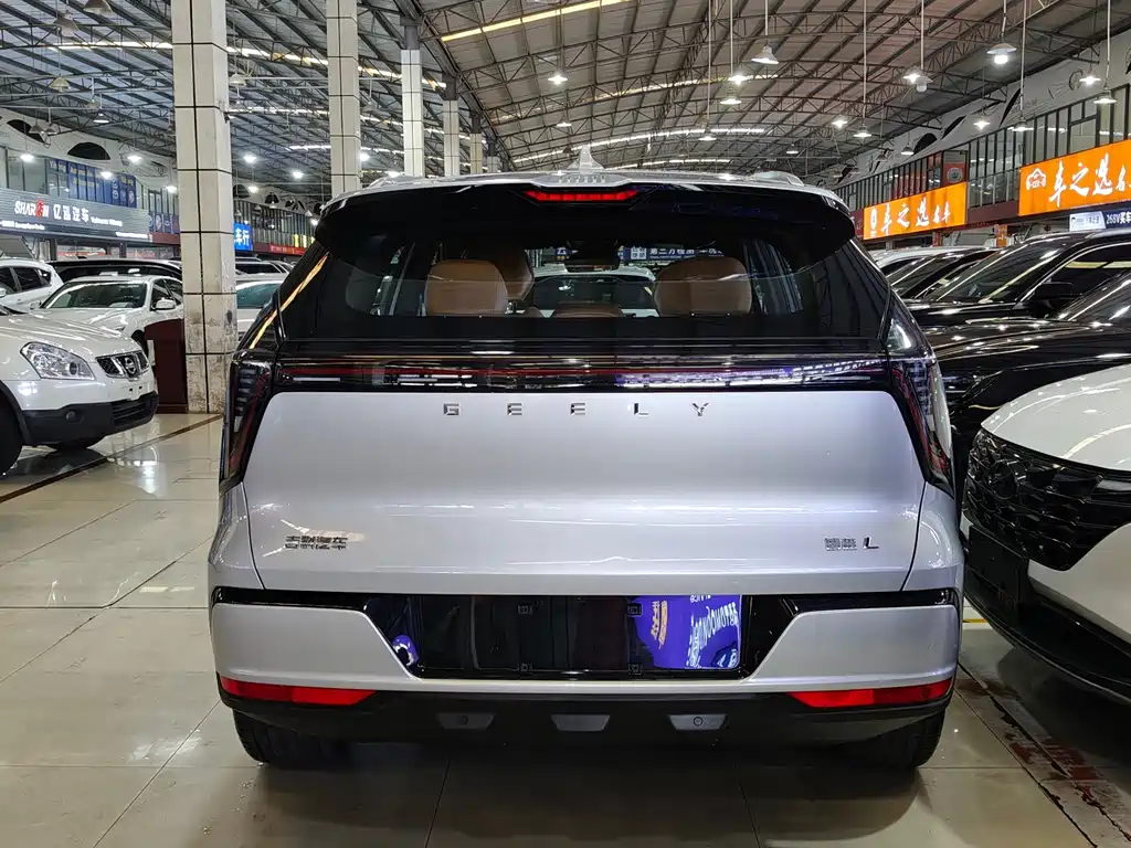 Geely Boyue L L 2025 1.5TD DCT