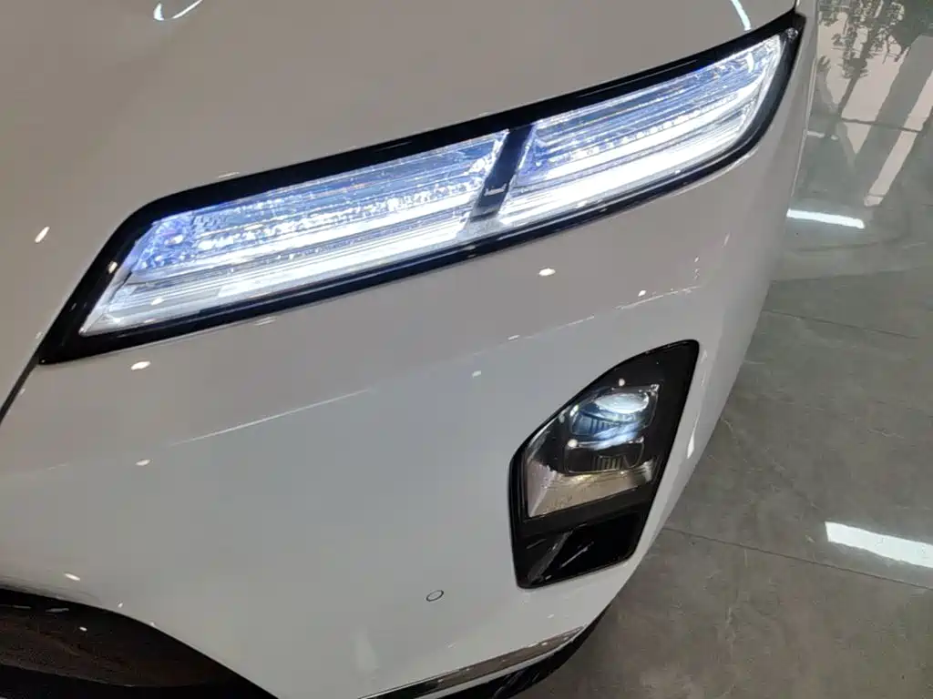 NIO ES8 — миниатюра 24
