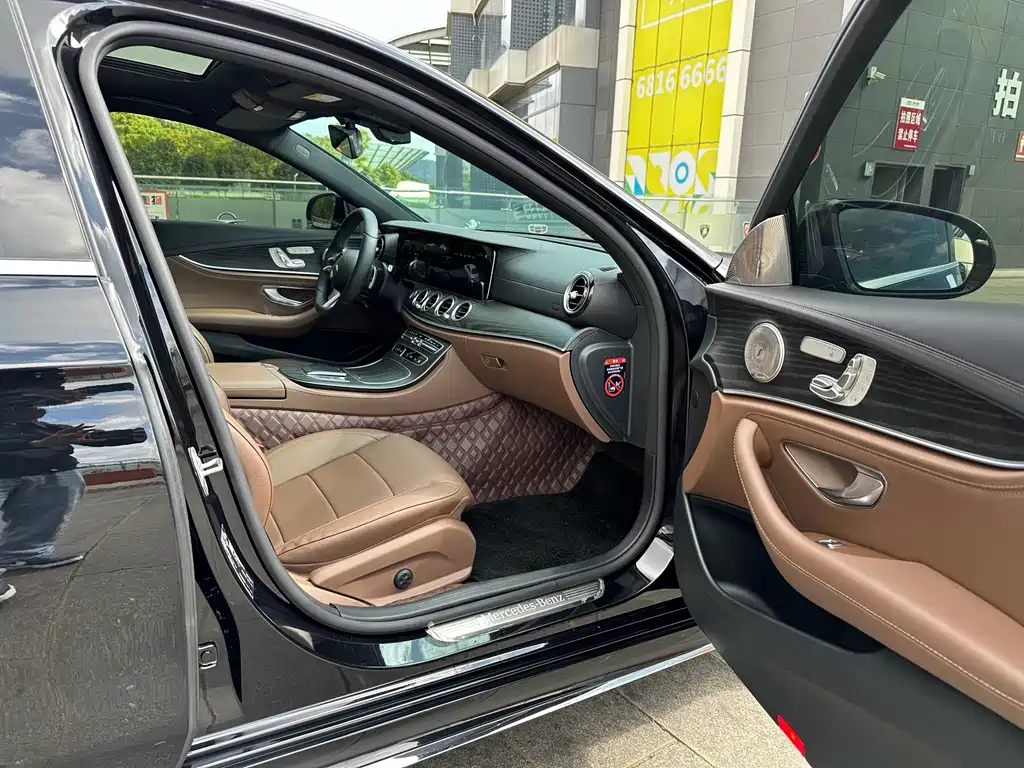 Mercedes-Benz E-Class — миниатюра 29