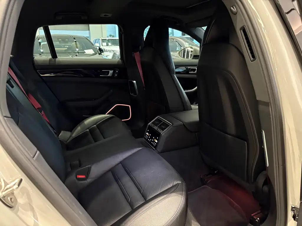 Porsche Panamera — миниатюра 12