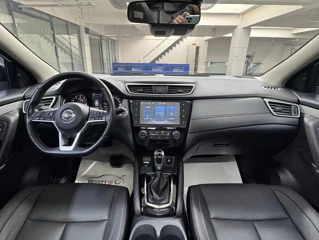 Nissan Qashqai — миниатюра 9