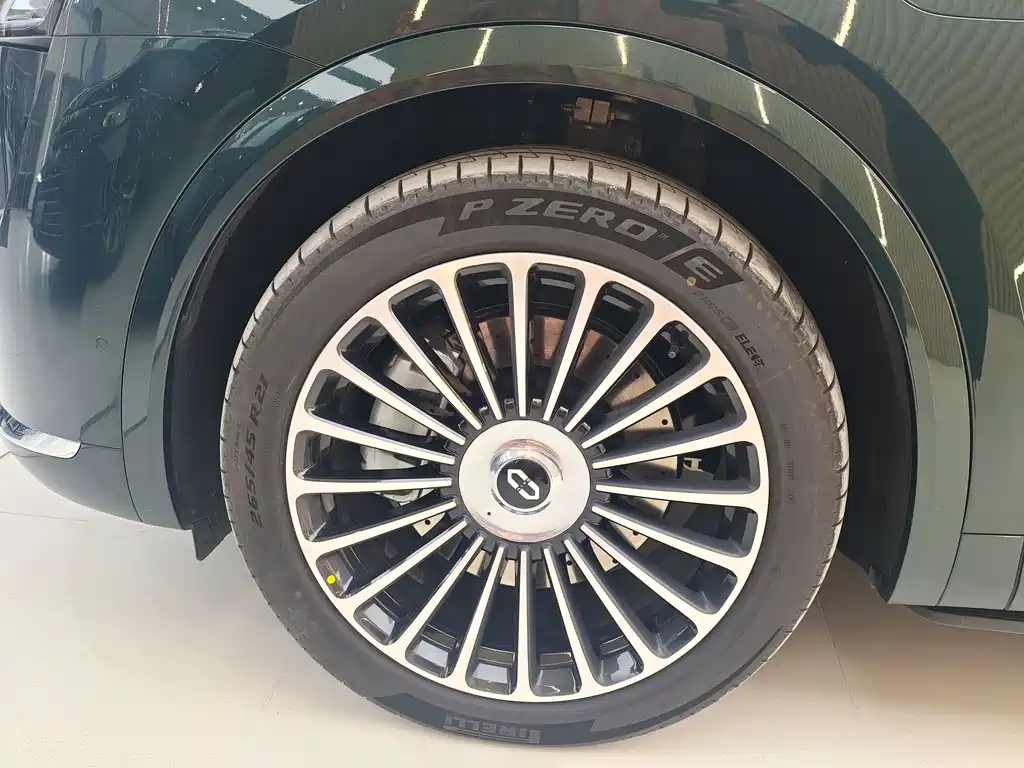 AITO ASK THE WORLD M8