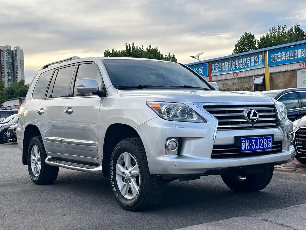 Lexus LX — миниатюра 2