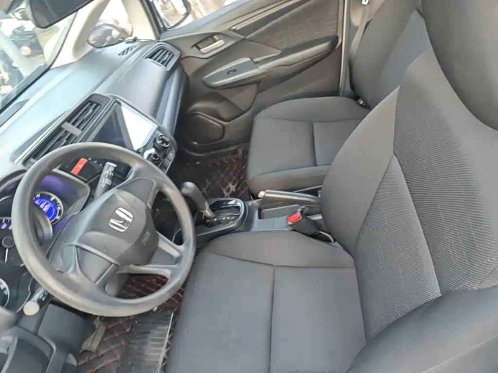 Honda Fit — миниатюра 15