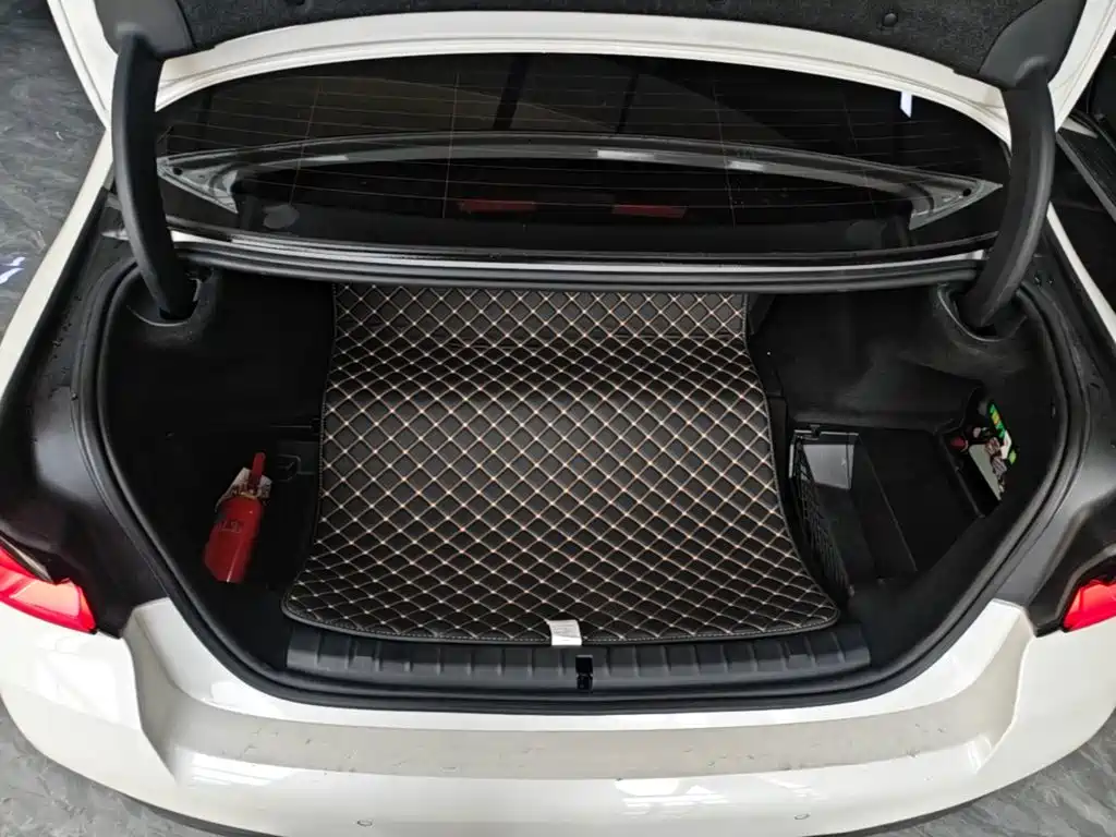 BMW 5 Series New Energy — миниатюра 19