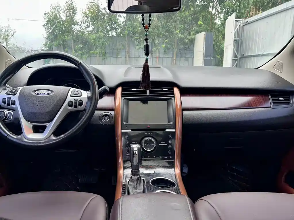 Ford Edge (Import) — миниатюра 11