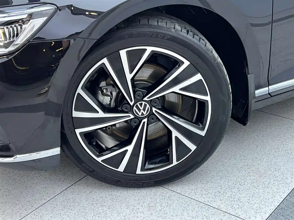 Volkswagen Magotan 2023 200 330TSI DSG Luxury