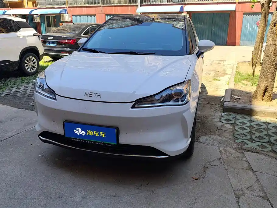 Neta Neta V 2022