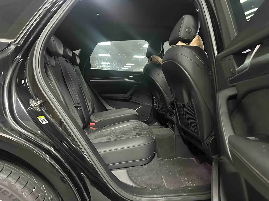 Audi Q5L Sportback — миниатюра 10
