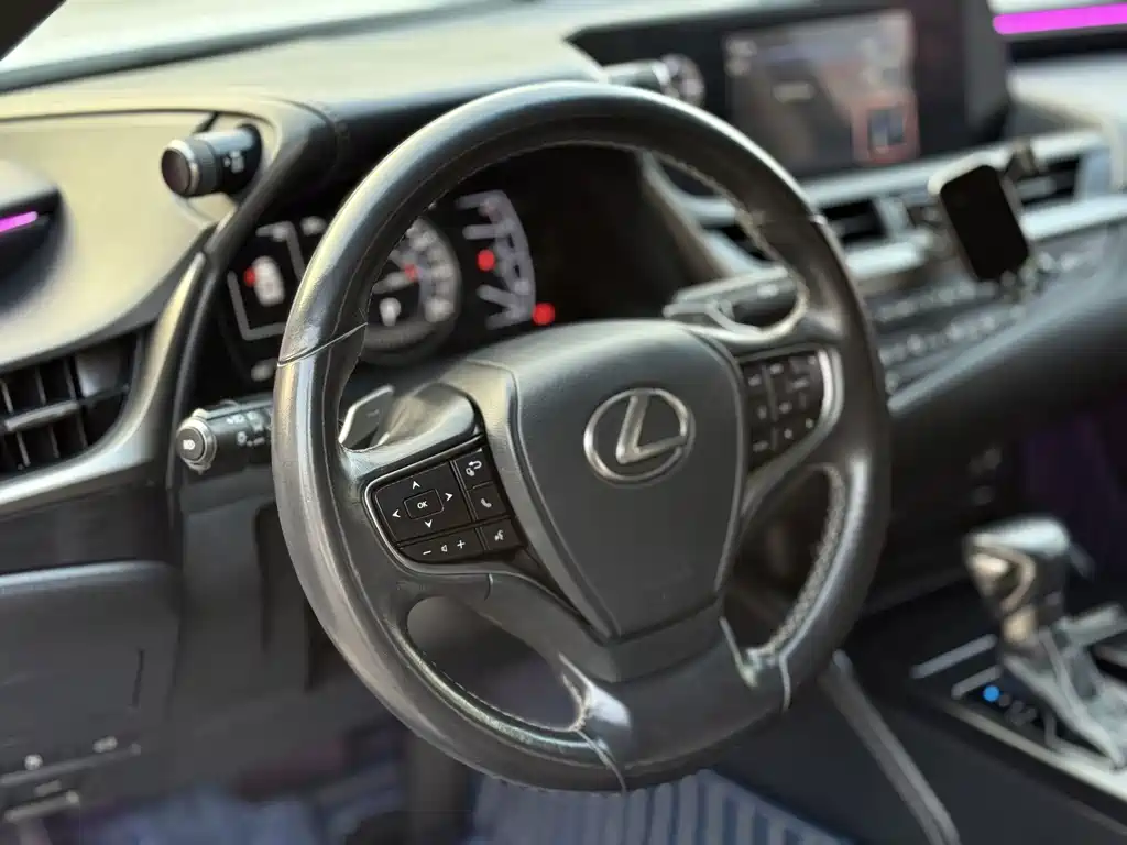 Lexus ES — миниатюра 16
