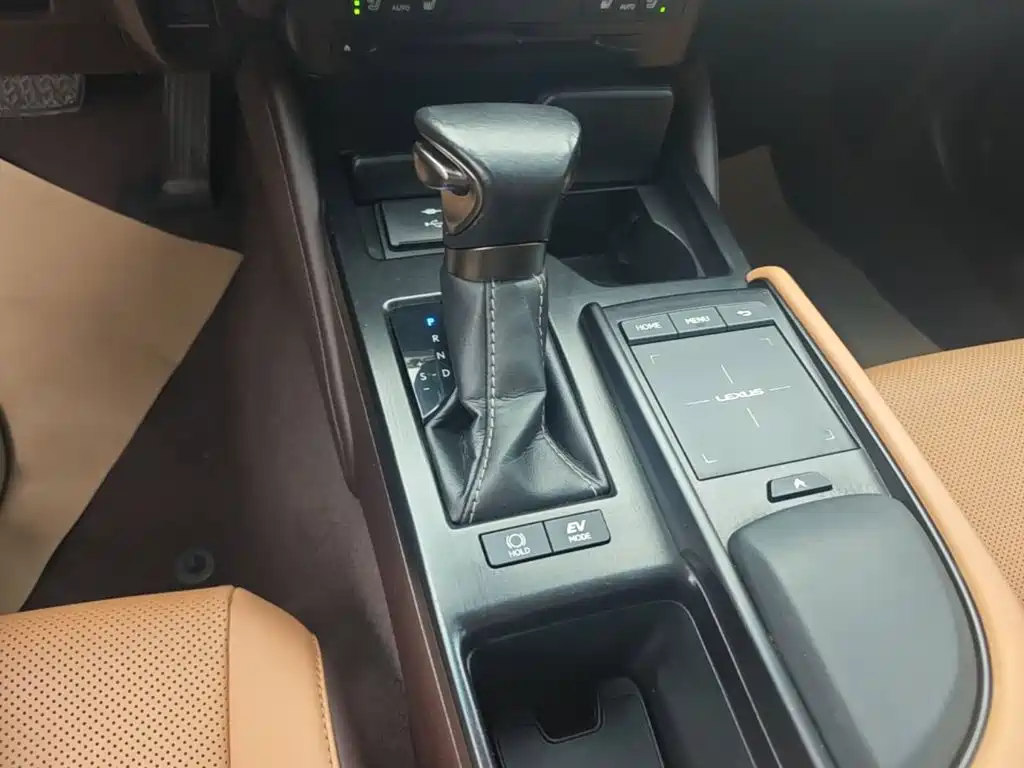 Lexus ES — миниатюра 14