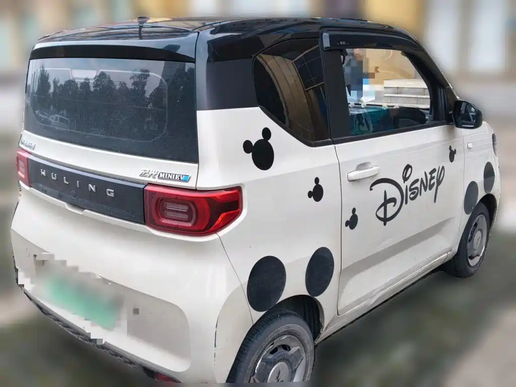 Wuling MINIEV — миниатюра 6