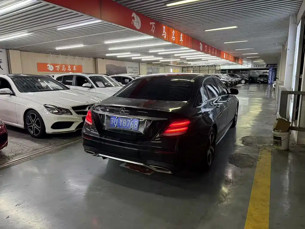Mercedes-Benz E-Class — миниатюра 9